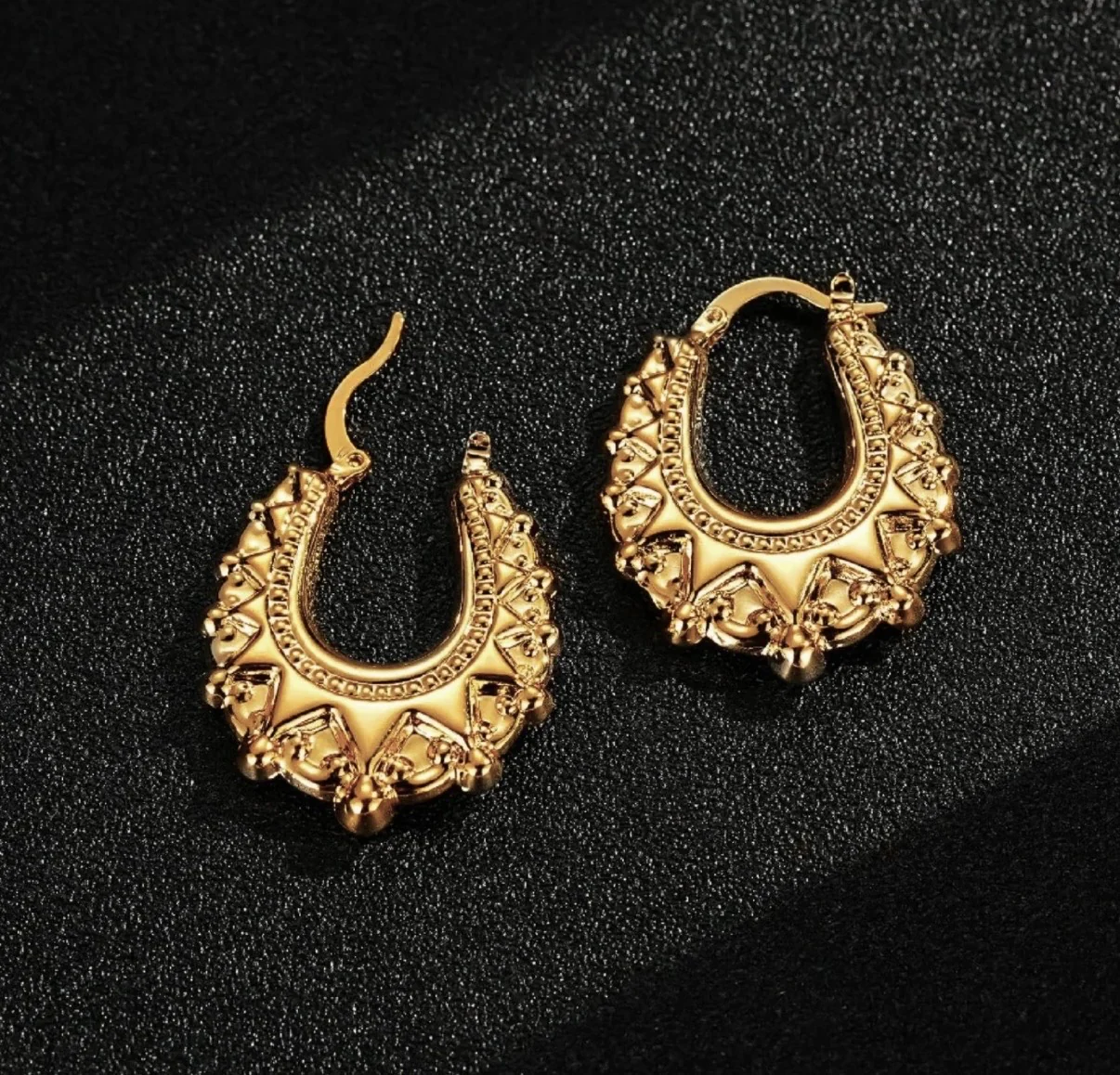 SMALL 20MM OVAL GYPSY CREOLE EARRINGS - Image 2